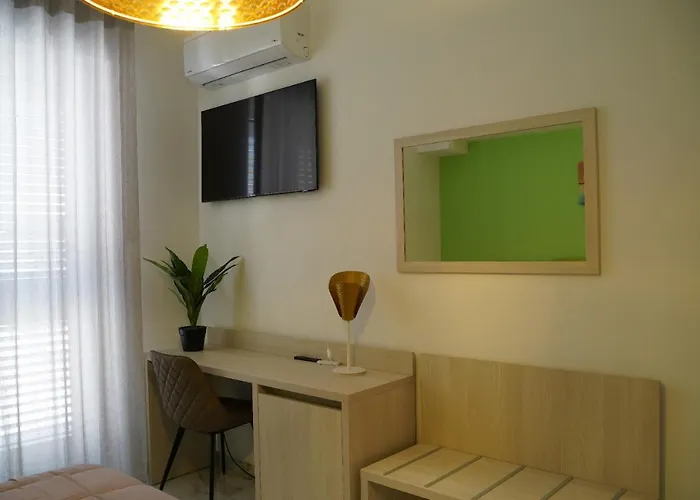 לינה וארוחת בוקר Angelo E Silvana ליקאטה