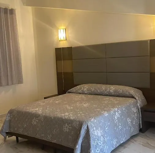 Angelo E Silvana לינה וארוחת בוקר 3*